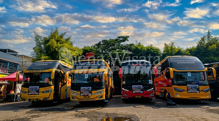Harmoni Budaya di Bandung: Serunya Study Tour ke Saung Angklung Mang Udjo bersama Bus Marpaung