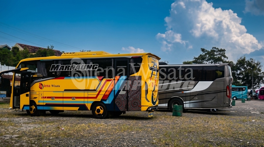 Jelajahi Keindahan Candi Prambanan Bersama Sewa Medium Bus Marpaung dari Jakarta