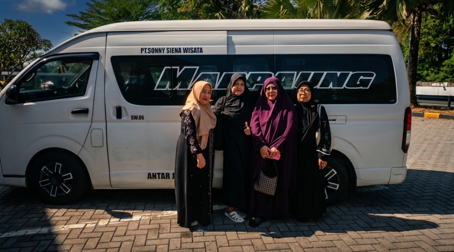 Petualangan Wisata Edukasi Kota Batik Bersama Bus Marpaung